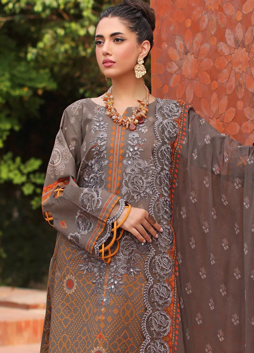 Charizma Embroidered Lawn Suit Unstitched 3 Piece CR25CC CCS4-27 - Summer Collection