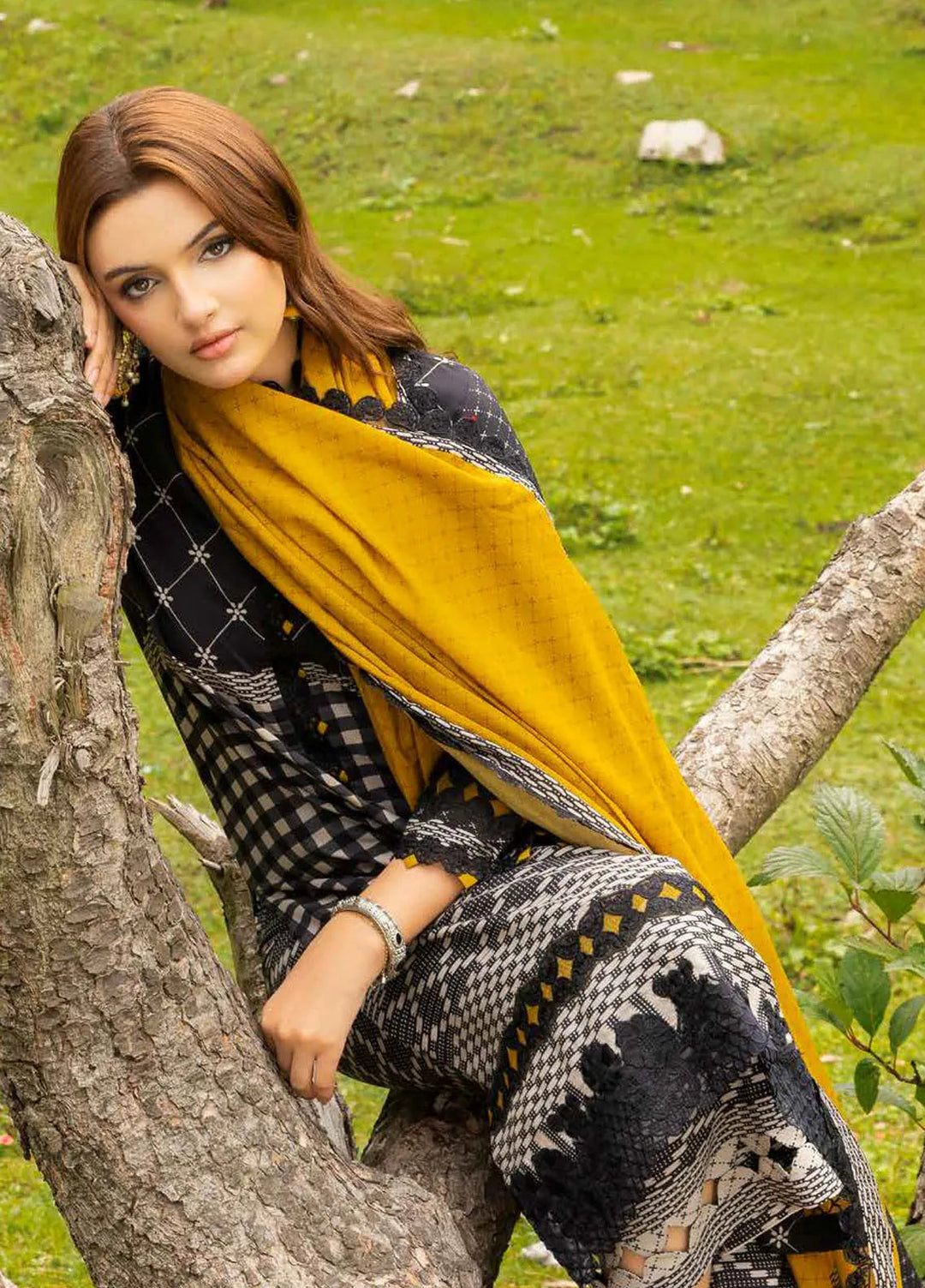 Charizma Embroidered Staple Suits Unstitched 3 Piece CRZ24CS CCW5-05 - Winter Collection