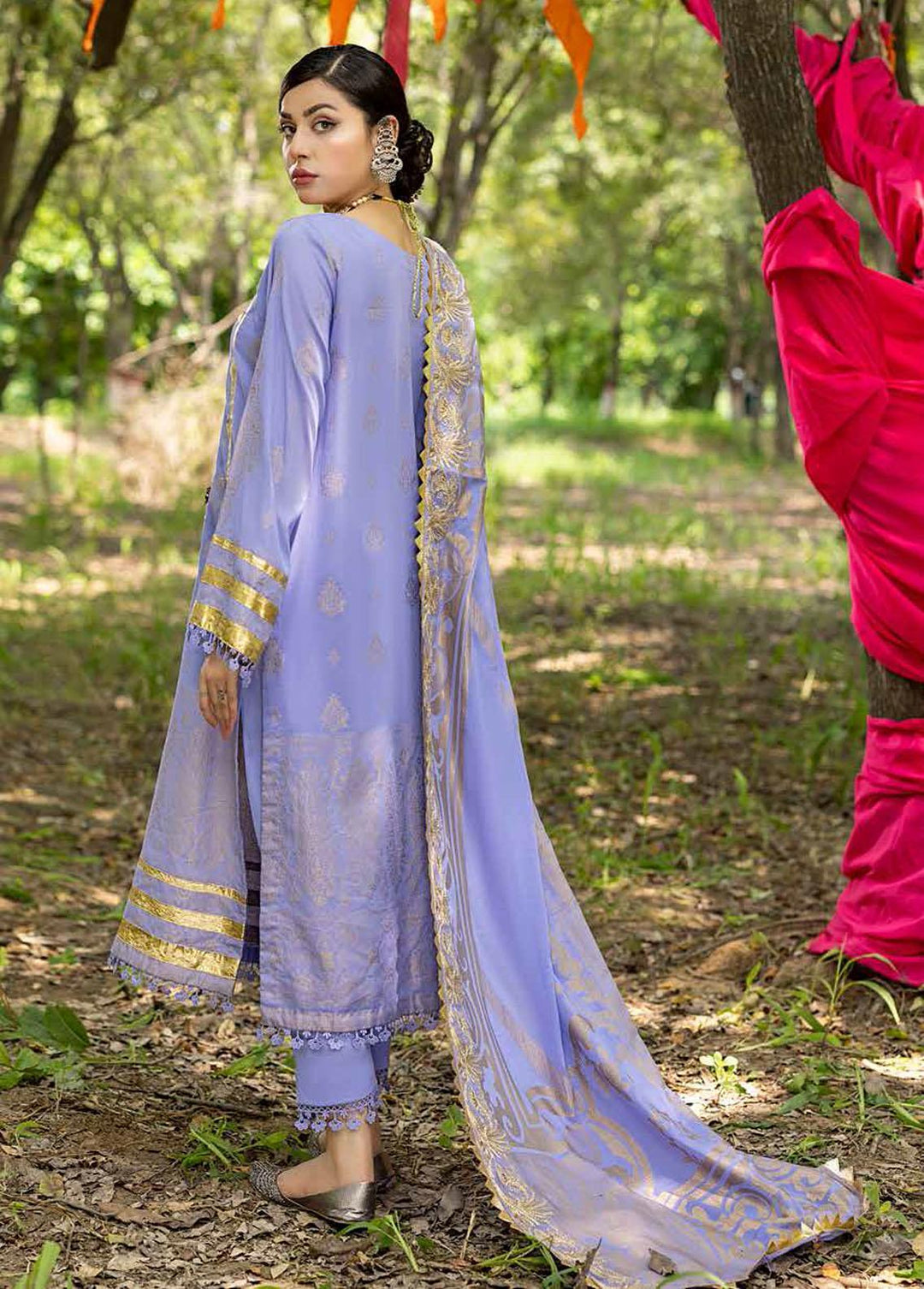 Mah-e-Noor By Charizma Embroidered Cambric Suits Unstitched 3 Piece CRZ22MN CMN-02 - Winter Collection