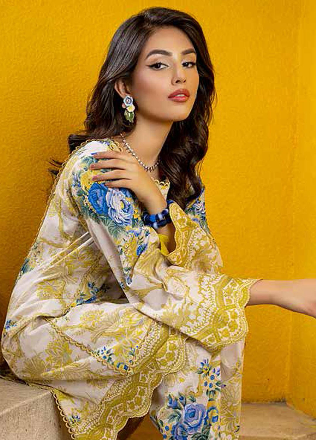 Nazneen By Charizma Printed Lawn Suits Unstitched 2 Piece CRZ22N D-05 - Summer Collection