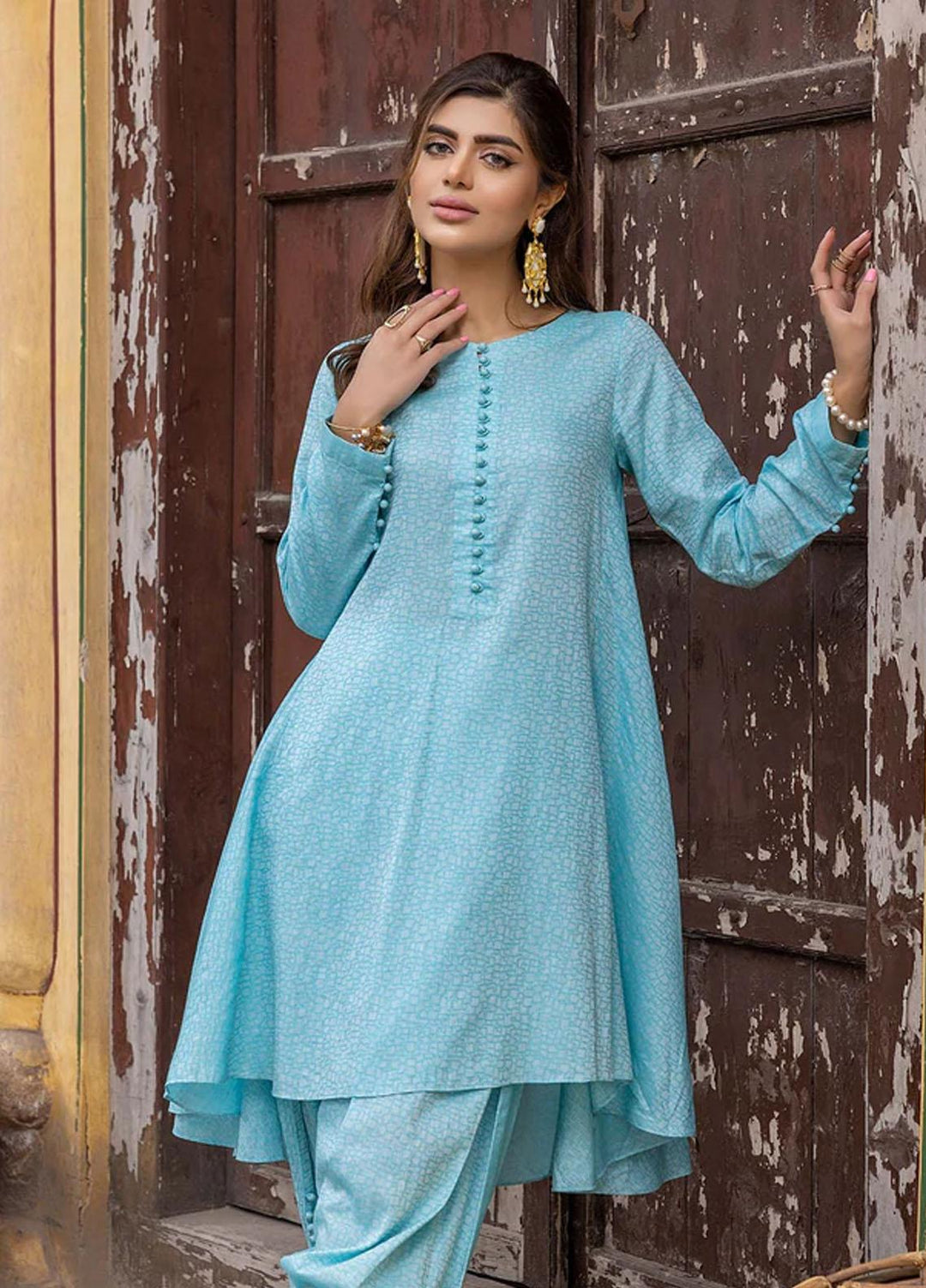 Charizma Luxury Pret  Lawn 2 Piece CPG22-19