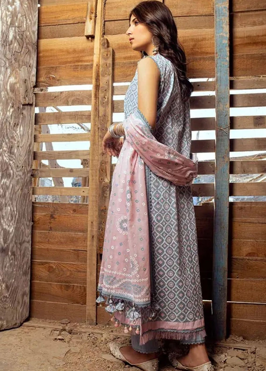 Chunri By Gul Ahmed Printed Lawn Suits Unstitched 3 Piece GA24C CL-42008 A - Summer Collection