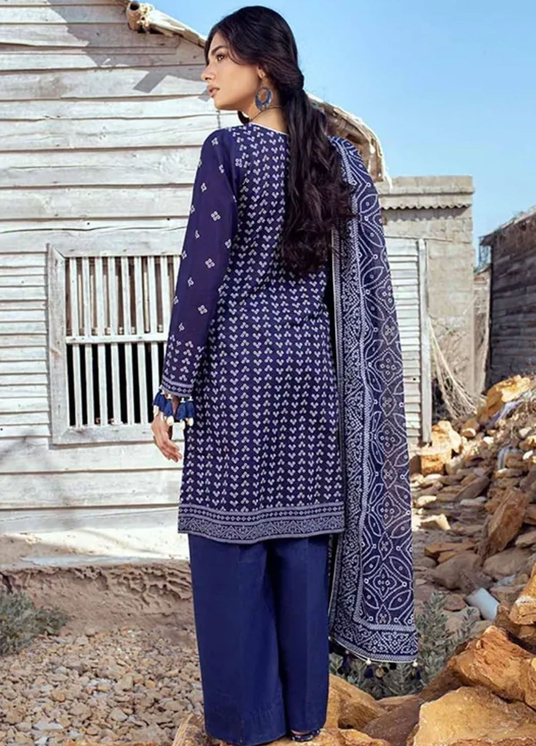 Chunri By Gul Ahmed Printed Lawn Suits Unstitched 3 Piece GA24C CL-42017 A - Summer Collection