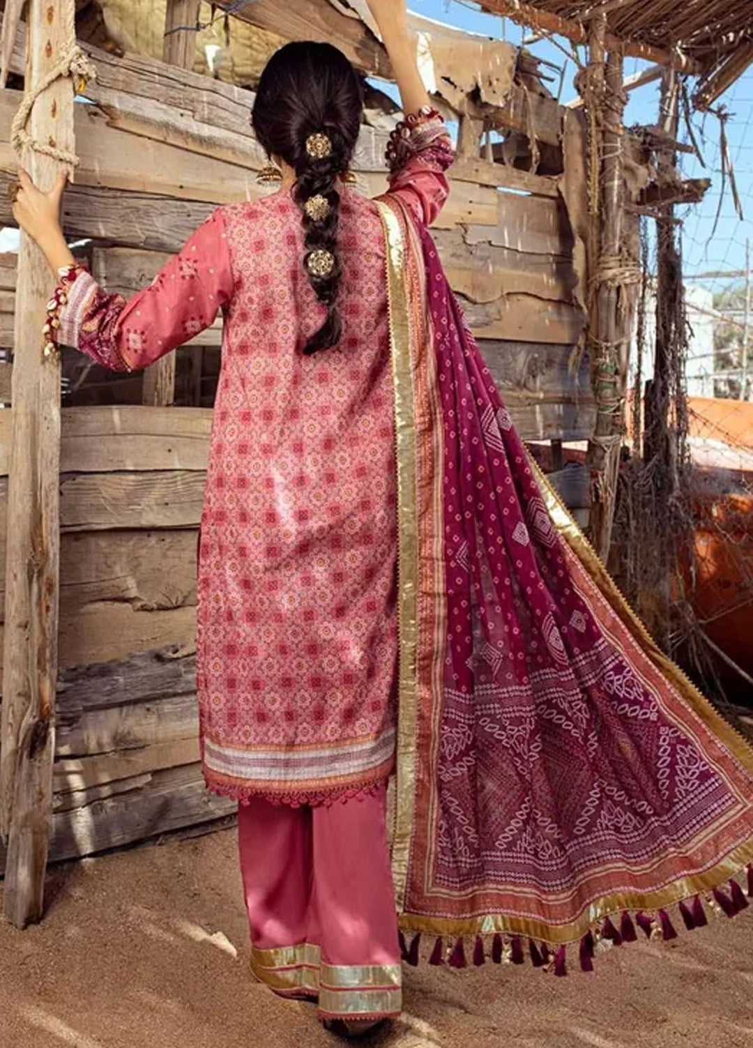 Chunri By Gul Ahmed Printed Lawn Suits Unstitched 3 Piece GA24C CL-42032 A - Summer Collection