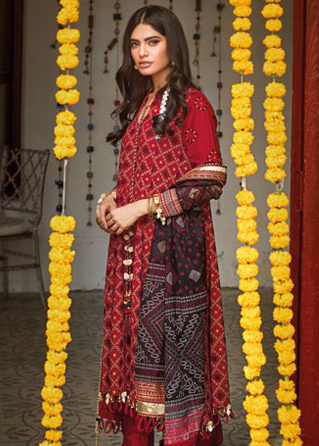 Chunri By Gul Ahmed Printed Lawn Suits Unstitched 3 Piece GA24C CL-42032B - Summer Collection