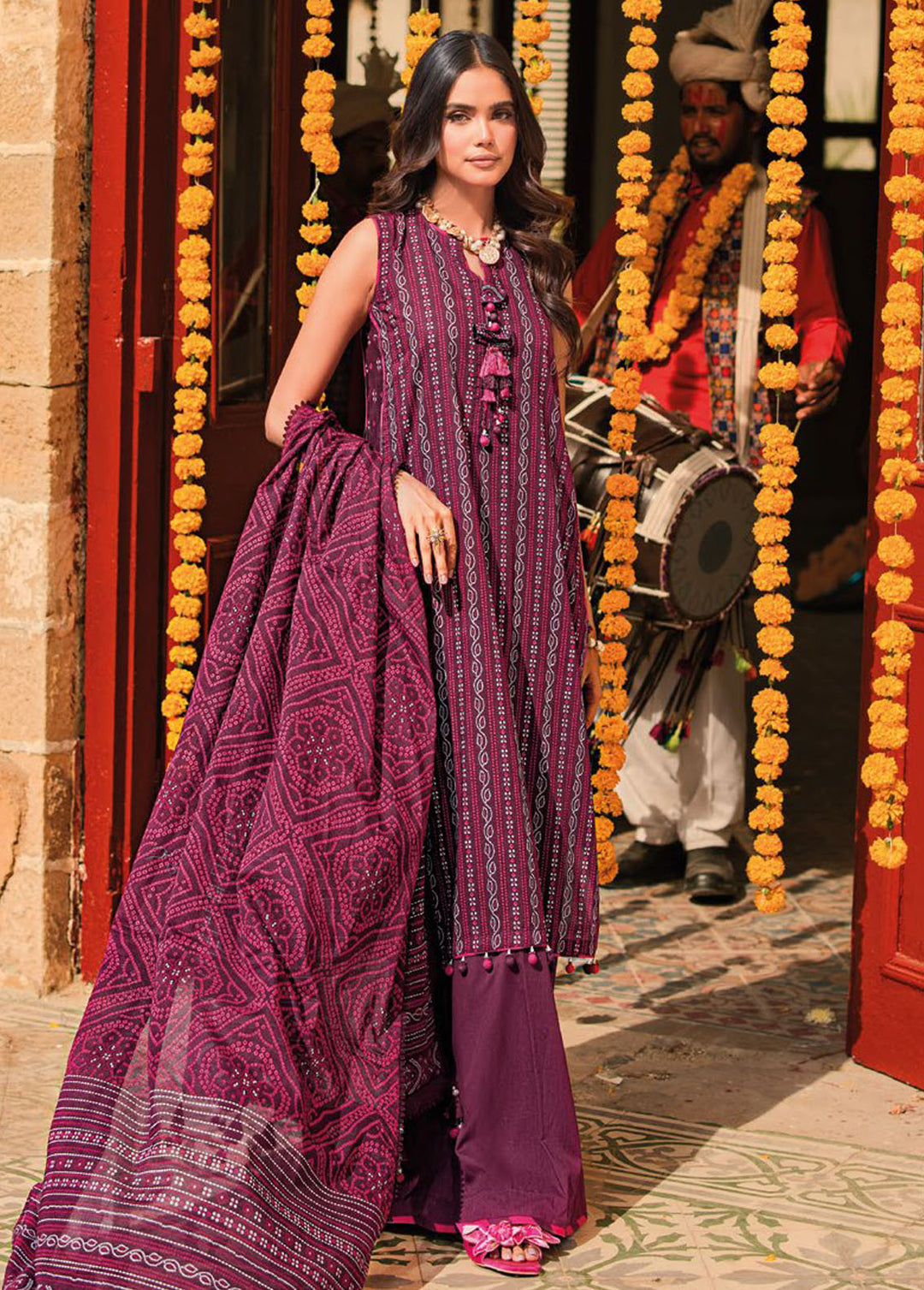 Chunri By Gul Ahmed Printed Lawn Suits Unstitched 3 Piece GA24C CL-42035B - Summer Collection