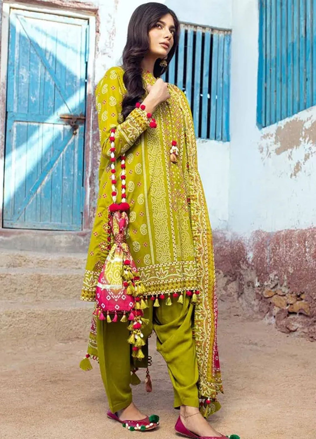 Chunri By Gul Ahmed Printed Lawn Suits Unstitched 3 Piece GA24C CL-42036 A - Summer Collection