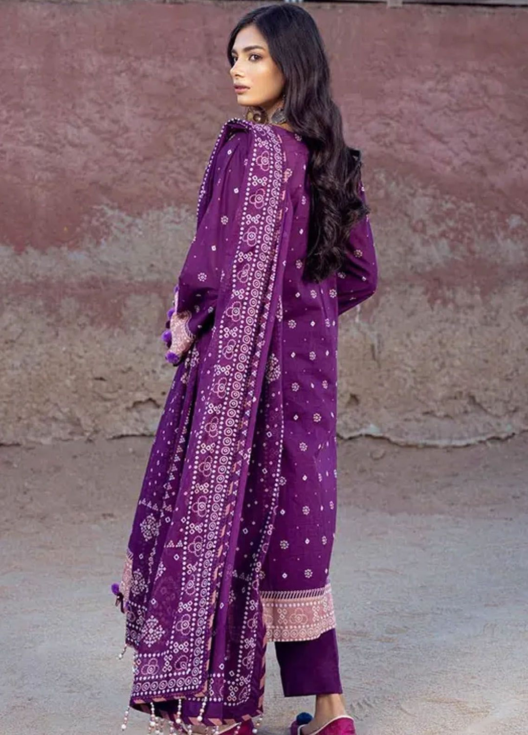 Chunri By Gul Ahmed Printed Lawn Suits Unstitched 3 Piece GA24C CL-42037 A - Summer Collection