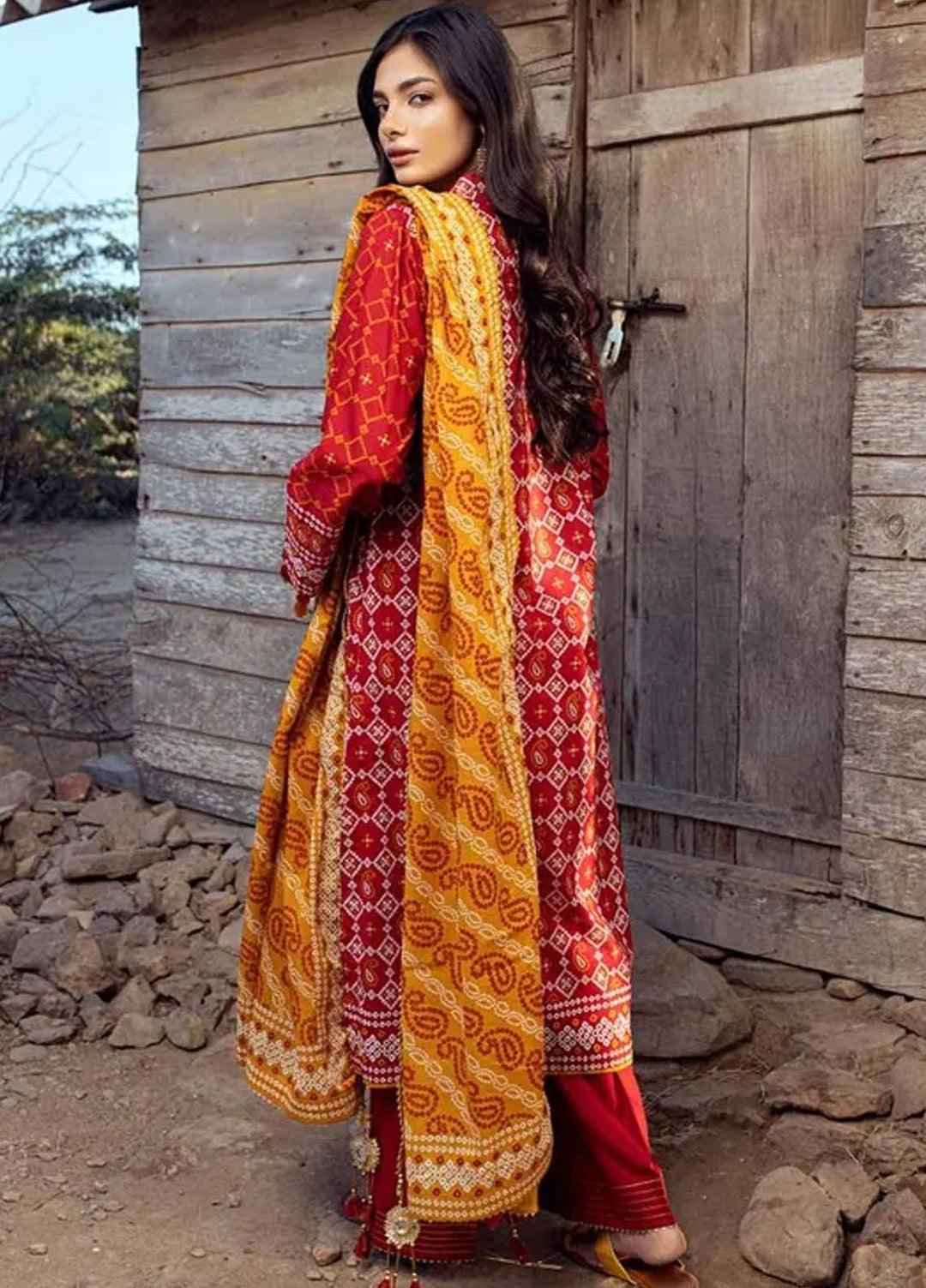 Chunri By Gul Ahmed Printed Lawn Suits Unstitched 3 Piece GA24C CL-42061 A - Summer Collection