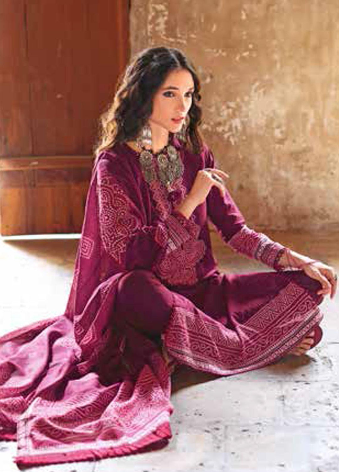 Chunri by Gul Ahmed Printed Lawn Suits Unstitched 3 Piece GA23C CL-22069 B - Summer Collection