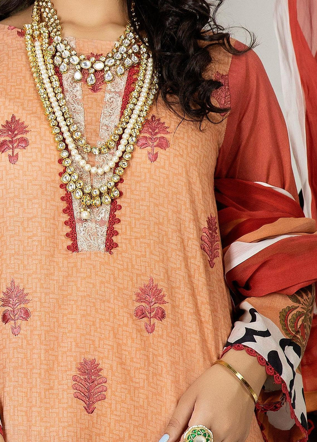 Classica By Safwa Embroidered Lawn Suits Unstitched 3 Piece SW23C SEC-09 - Summer Collection