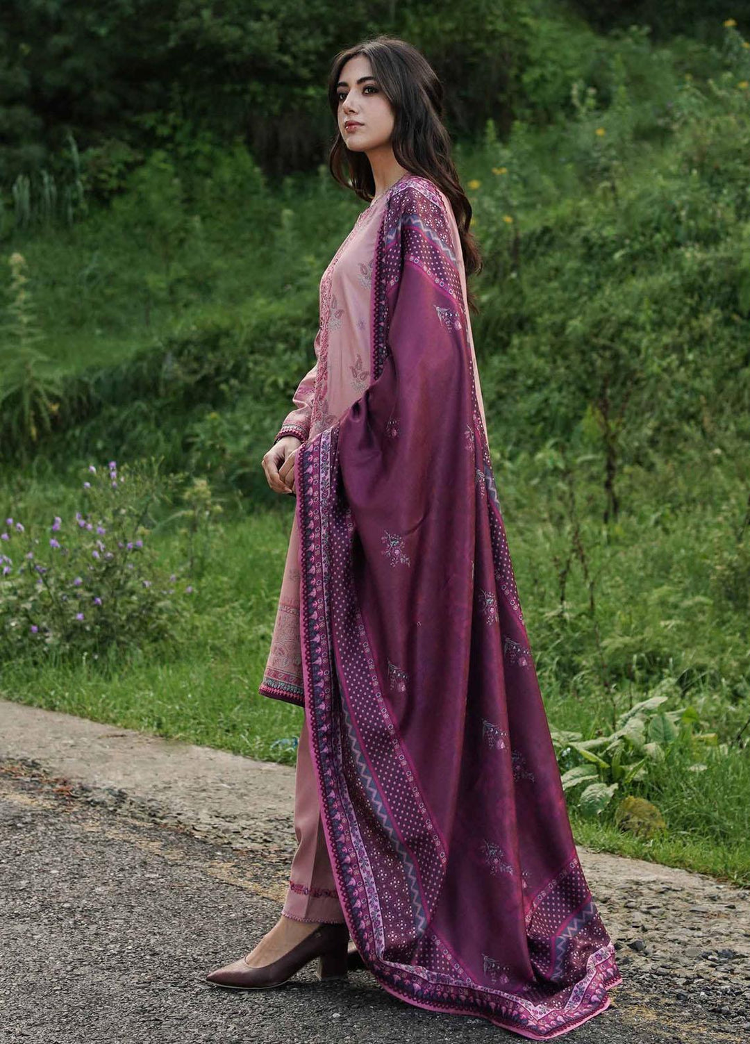 Coco By Zara Shahjahan Embroidered Linen Suits Unstitched 3 Piece CZS22W 4B - Winter Collection