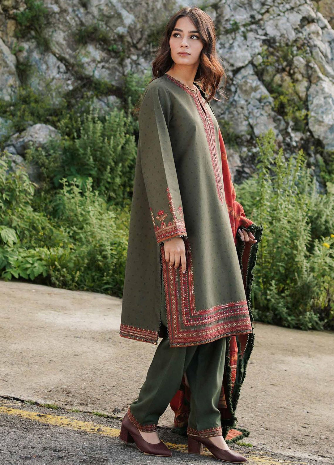 Coco By Zara Shahjahan Embroidered Linen Suits Unstitched 3 Piece CZS22W 7A - Winter Collection