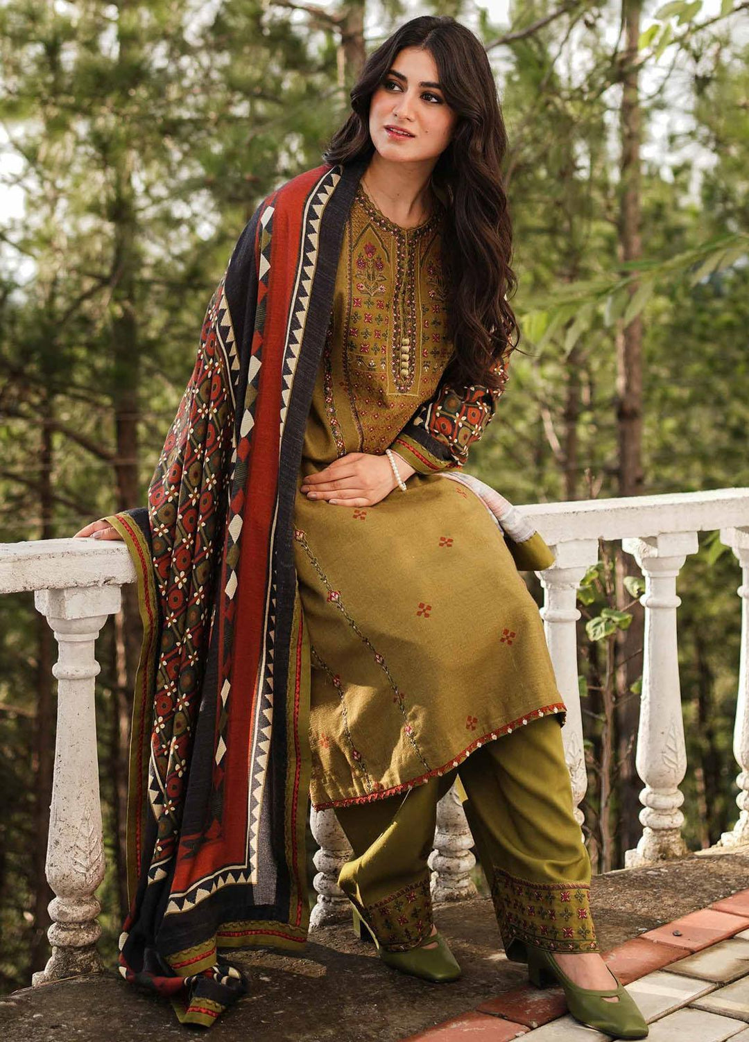 Coco By Zara Shahjahan Embroidered Mono Long Suits Unstitched 3 Piece CZS22W 5B - Winter Collection