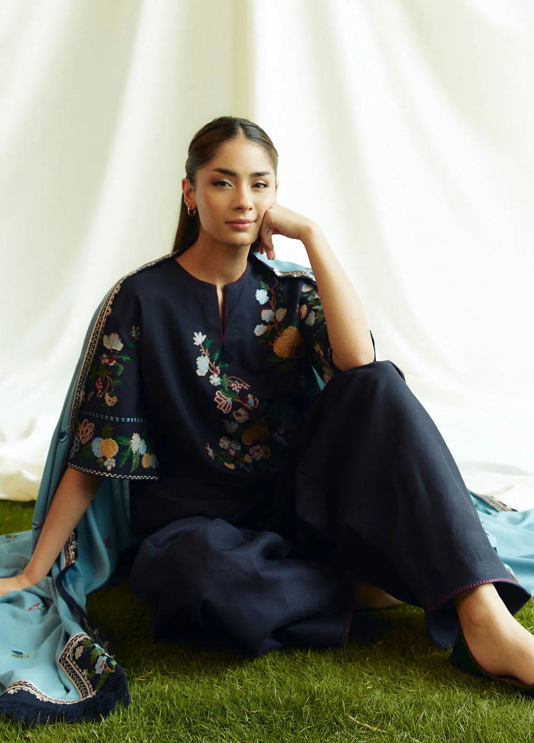 Coco by Zara Shahjahan Embroidered Suits Unstitched 3 Piece CZS24W D7B Onyx - Winter Collection