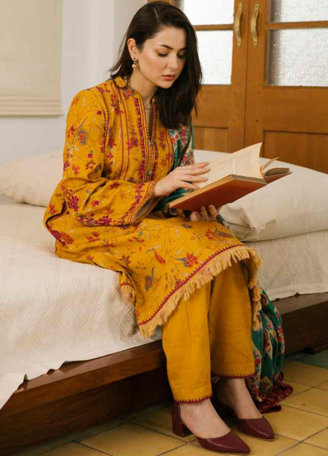 Coco By Zara Shahjahan Embroidered Khaddar Suits Unstitched 3 Piece CZS21UW ZR-01 B - Winter Collection
