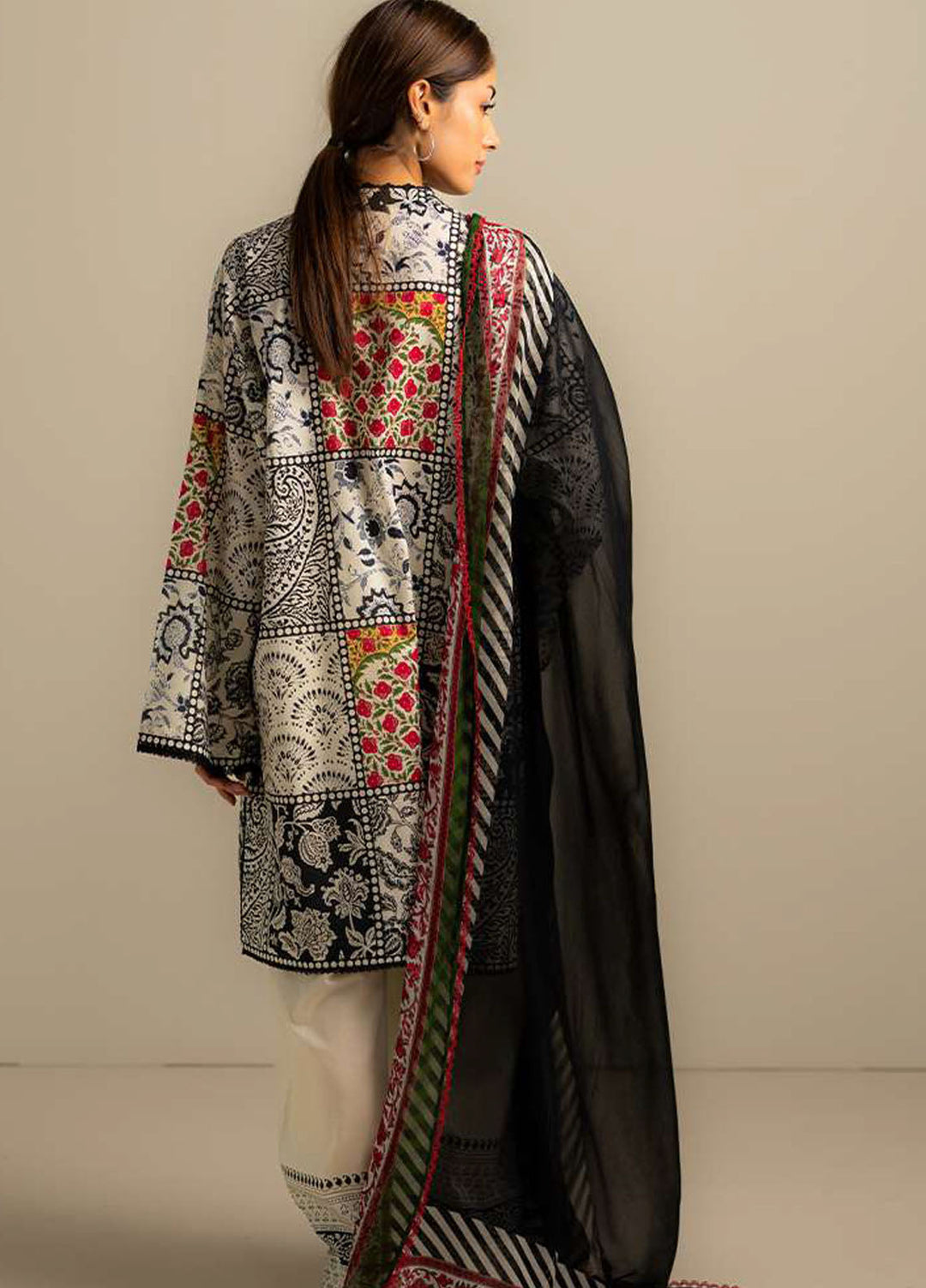Coco Prints by Zara Shahjahan Printed Lawn Suits Unstitched 3 Piece CZS25PS D-08 B Elra - Summer Collection