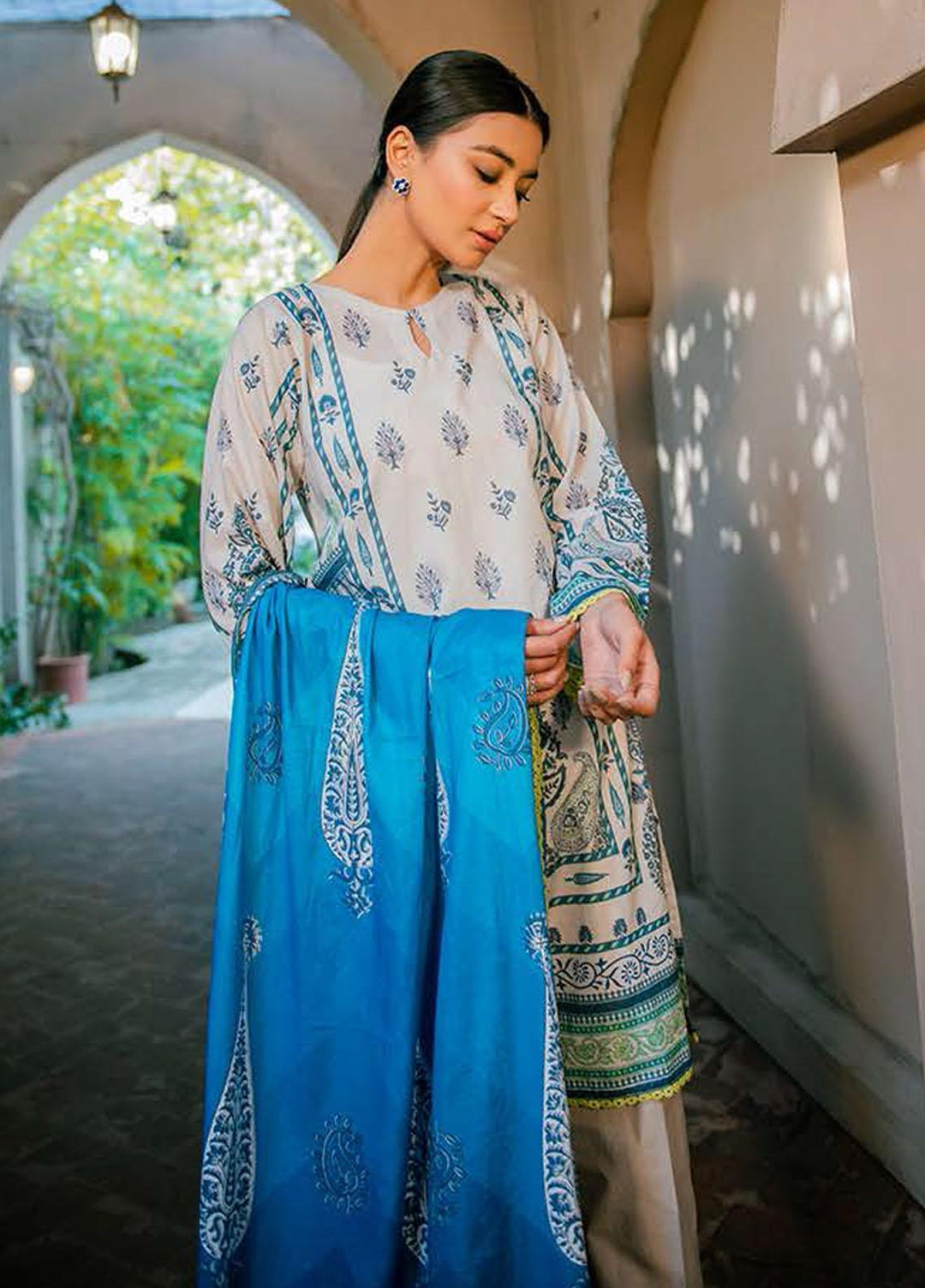 Daily Lawn By Cross Stitch Printed Lawn Suits Unstitched 3 Piece CS22DL 04 CRYSTAL GLORY - Summer Collection