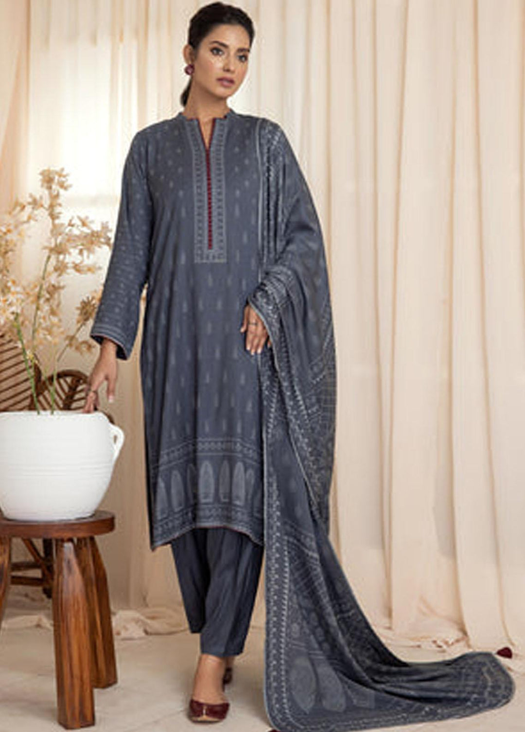 Lakhany Printed Cashmere Wool Suits Unstitched 3 Piece LSM22CV CVC-1001-C - Winter Collection