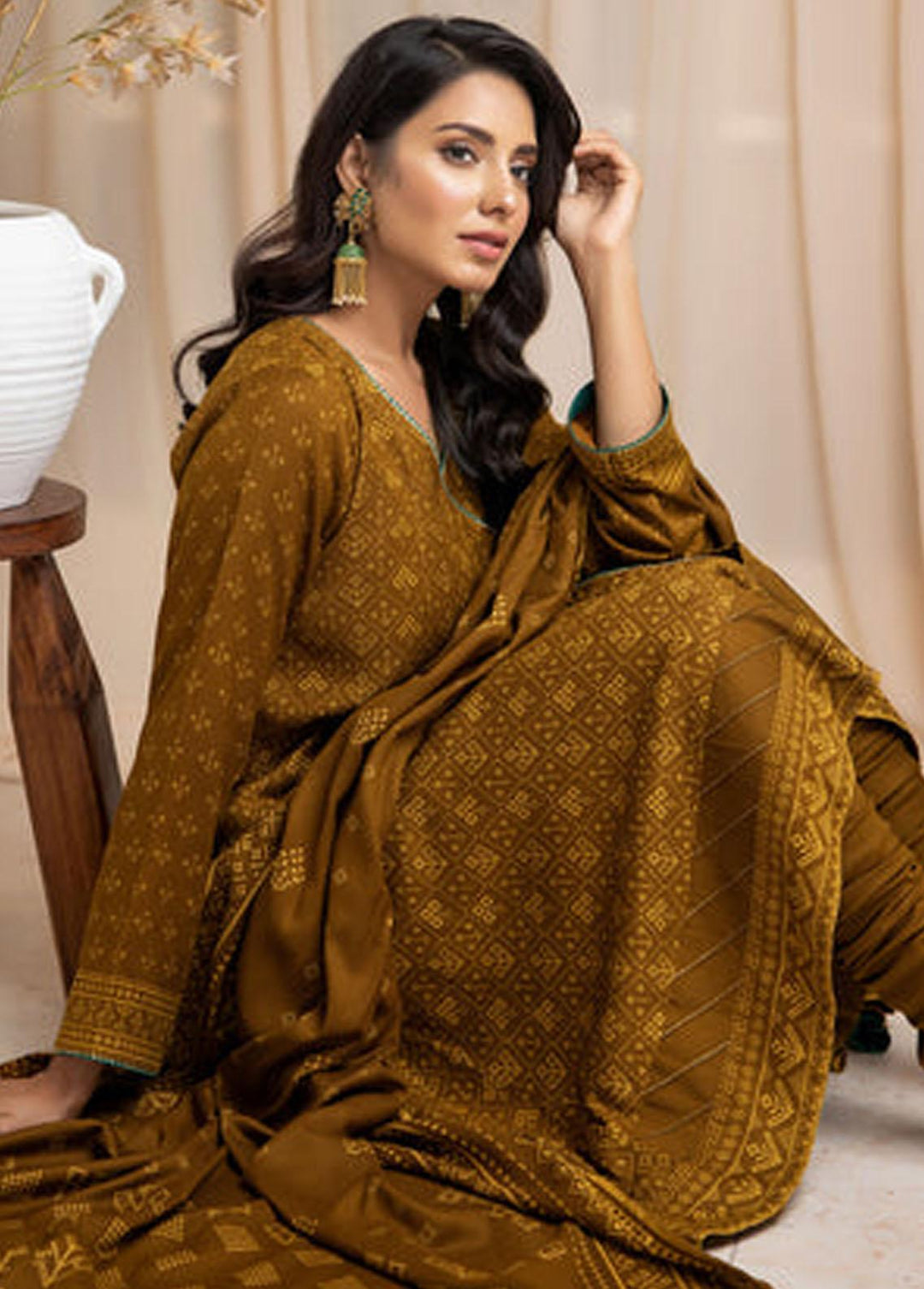 Lakhany Printed Cashmere Wool Suits Unstitched 3 Piece LSM22CV CVC-1002-B - Winter Collection