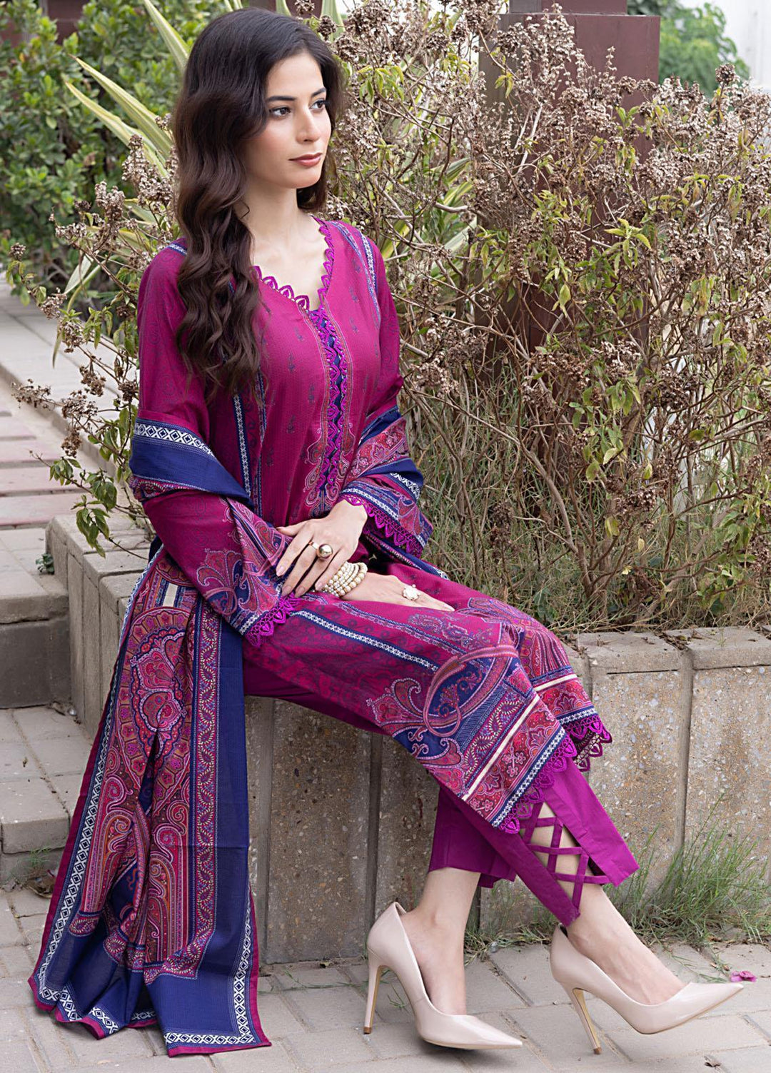 Salina By Regalia Textiles Printed Cotton Suits Unstitched 3 Piece RGT23SMS D-02 - Mid Summer Collection