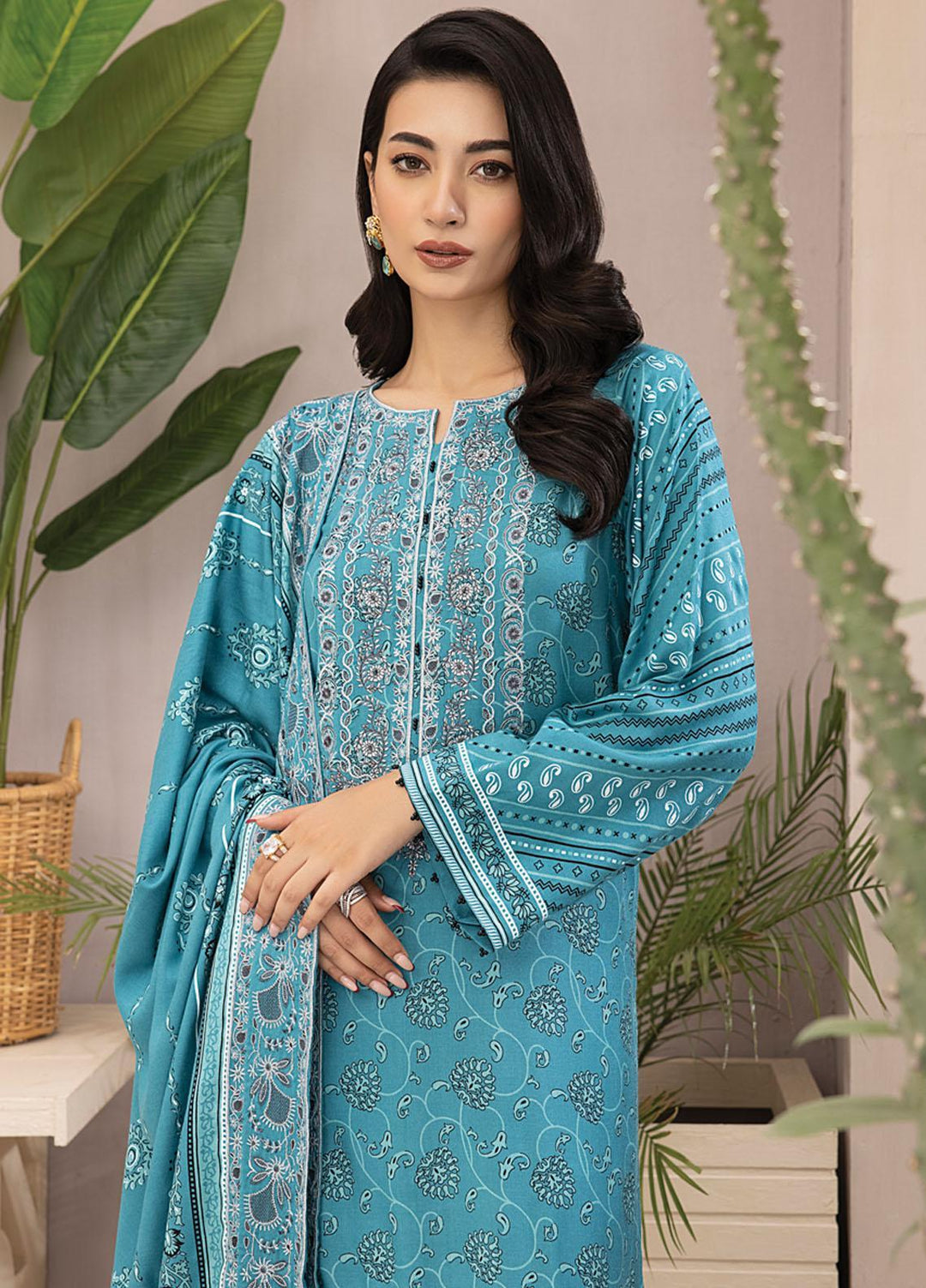 Dareechay By Lakhany Embroidered Pashmina Suits Unstitched 3 Piece LSM23DE LG-AM-0039 - Winter Collection
