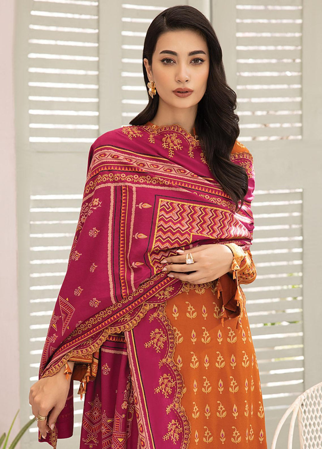 Dareechay By Lakhany Embroidered Pashmina Suits Unstitched 3 Piece LSM23DE LG-EA-0491 - Winter Collection