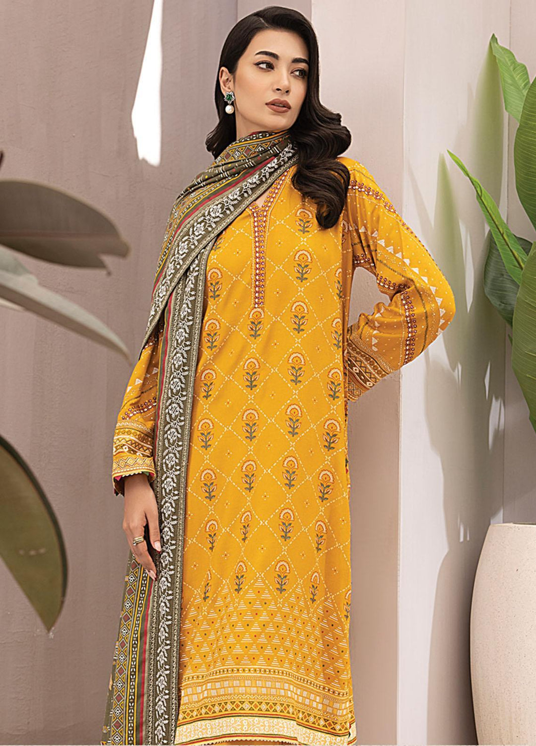 Dareechay By Lakhany Embroidered Pashmina Suits Unstitched 3 Piece LSM23DE LG-ZH-0100 - Winter Collection