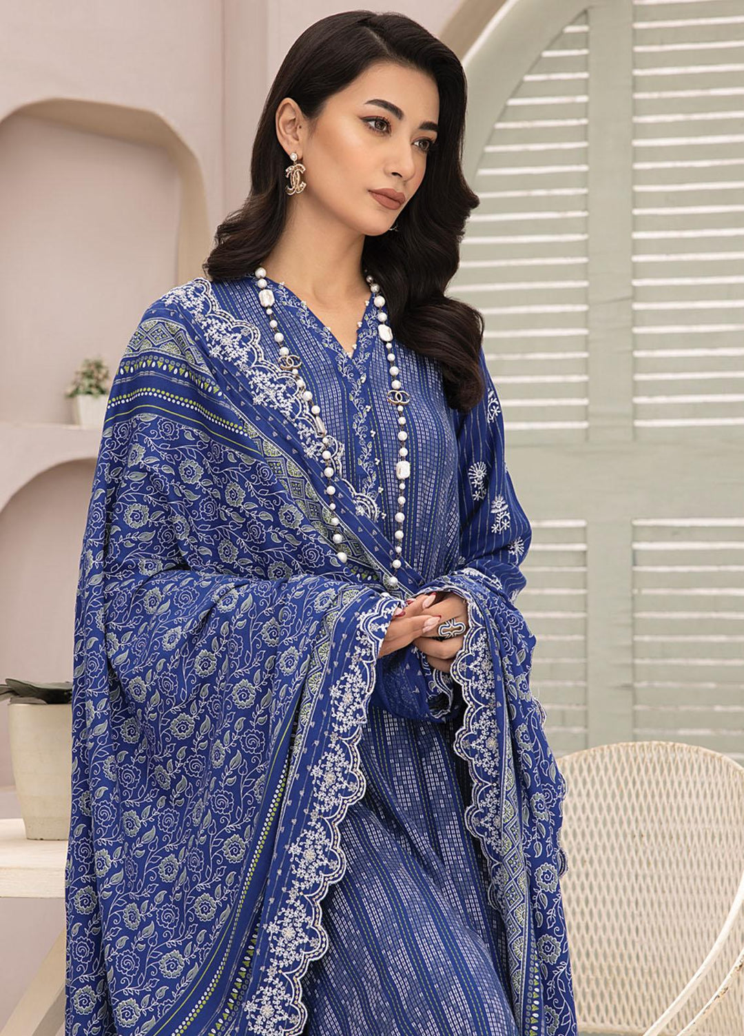 Dareechay By Lakhany Embroidered Pashmina Suits Unstitched 3 Piece LSM23DE LG-ZH-0101 - Winter Collection