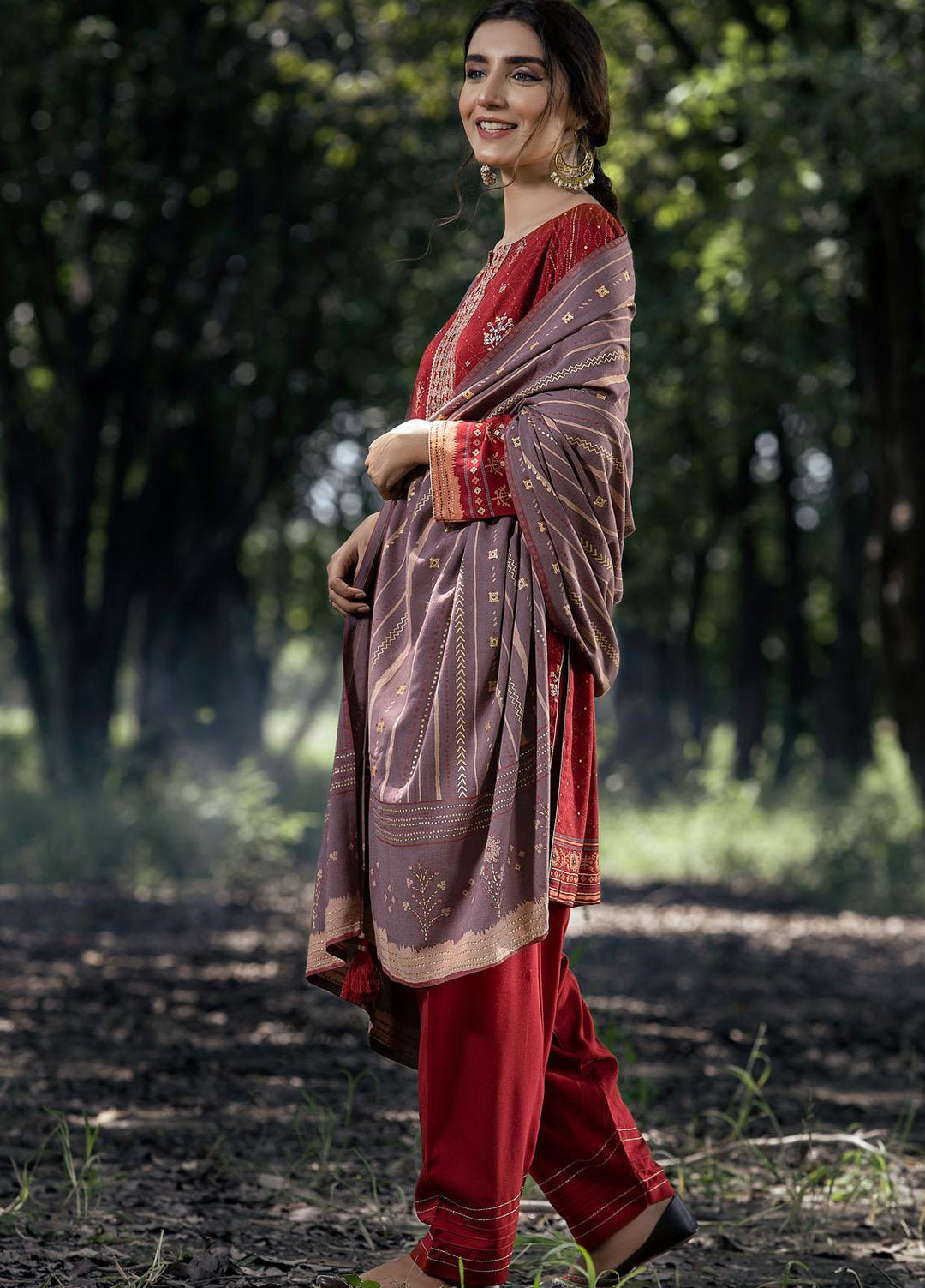 Dareechay by Lakhany Embroidered Pashmina Suits Unstitched 3 Piece LSM21DU DEW-6023-B - Winter Collection