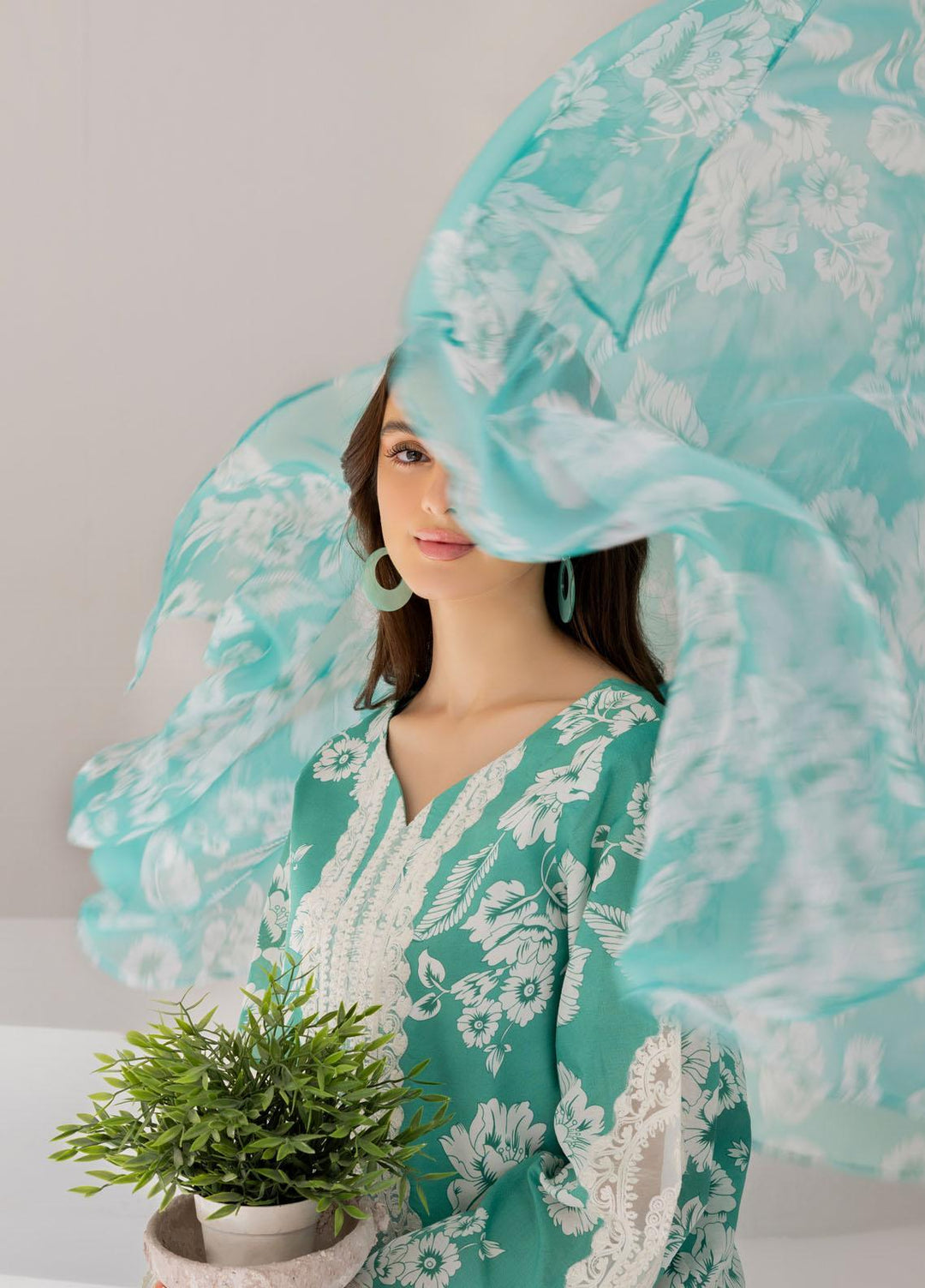 Esra Fashion Pret Embrodered Cambric 3 Piece Suit DT-23-05