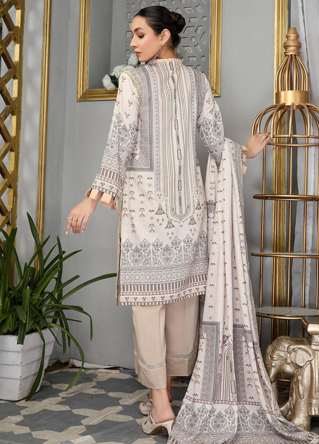 Dastaan By Humdum Embroidered Viscose Suits Unstitched 3 Piece HD22D 10 - Winter Collection