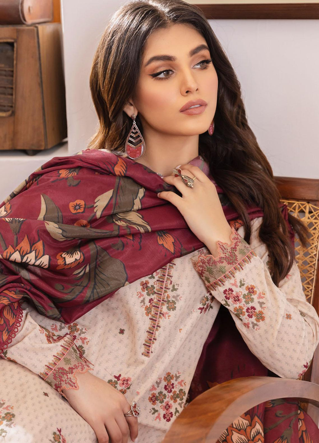 Dastaan By Iznik Embroidered Lawn Suits Unstitched 3 Piece IZ23D IDL-12 Juyal - Summer Collection