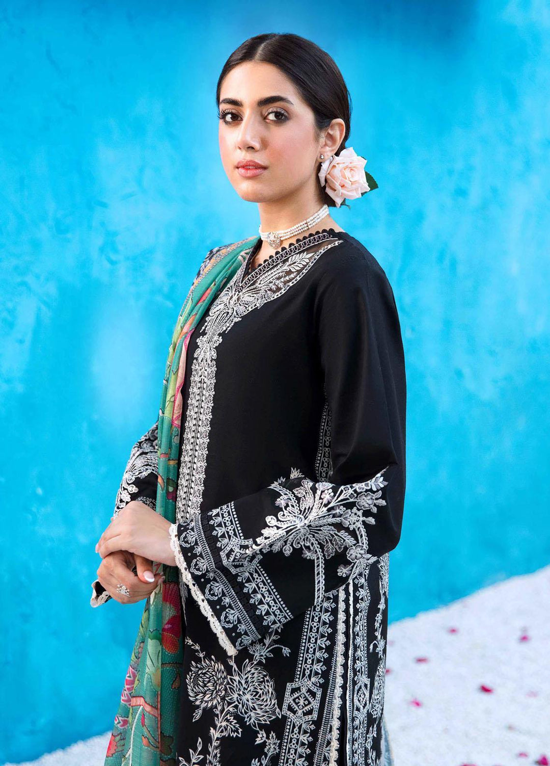 Dastaan By Seran Embroidered Lawn Suits Unstitched 3 Piece SRN23DA D-05 Gulnaaz - Festive Collection