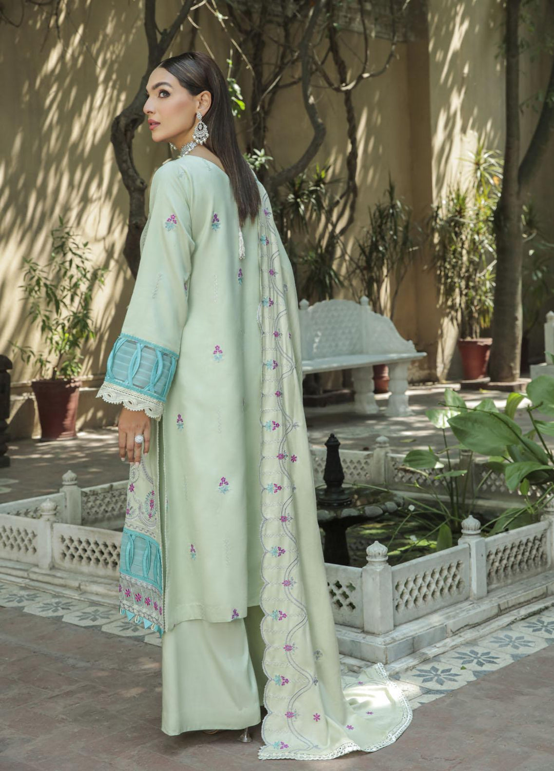Dastak by Parishay Embroidered Crepe Suits Unstitched 3 Piece PRS22DK D-08 - Winter Collection