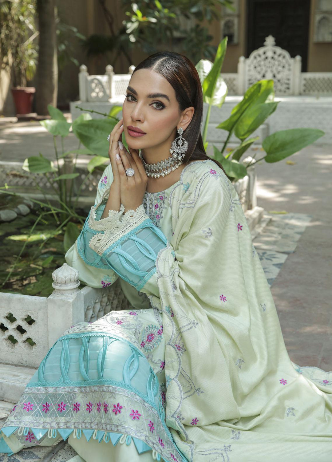 Dastak by Parishay Embroidered Crepe Suits Unstitched 3 Piece PRS22DK D-08 - Winter Collection