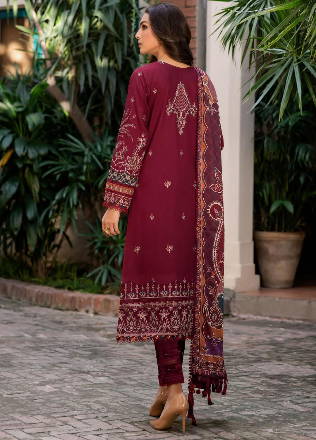 Dastoor By Farasha Embroidered Khaddar Suits Unstitched 3 Piece FSH23D D-03 Yashal - Winter Collection