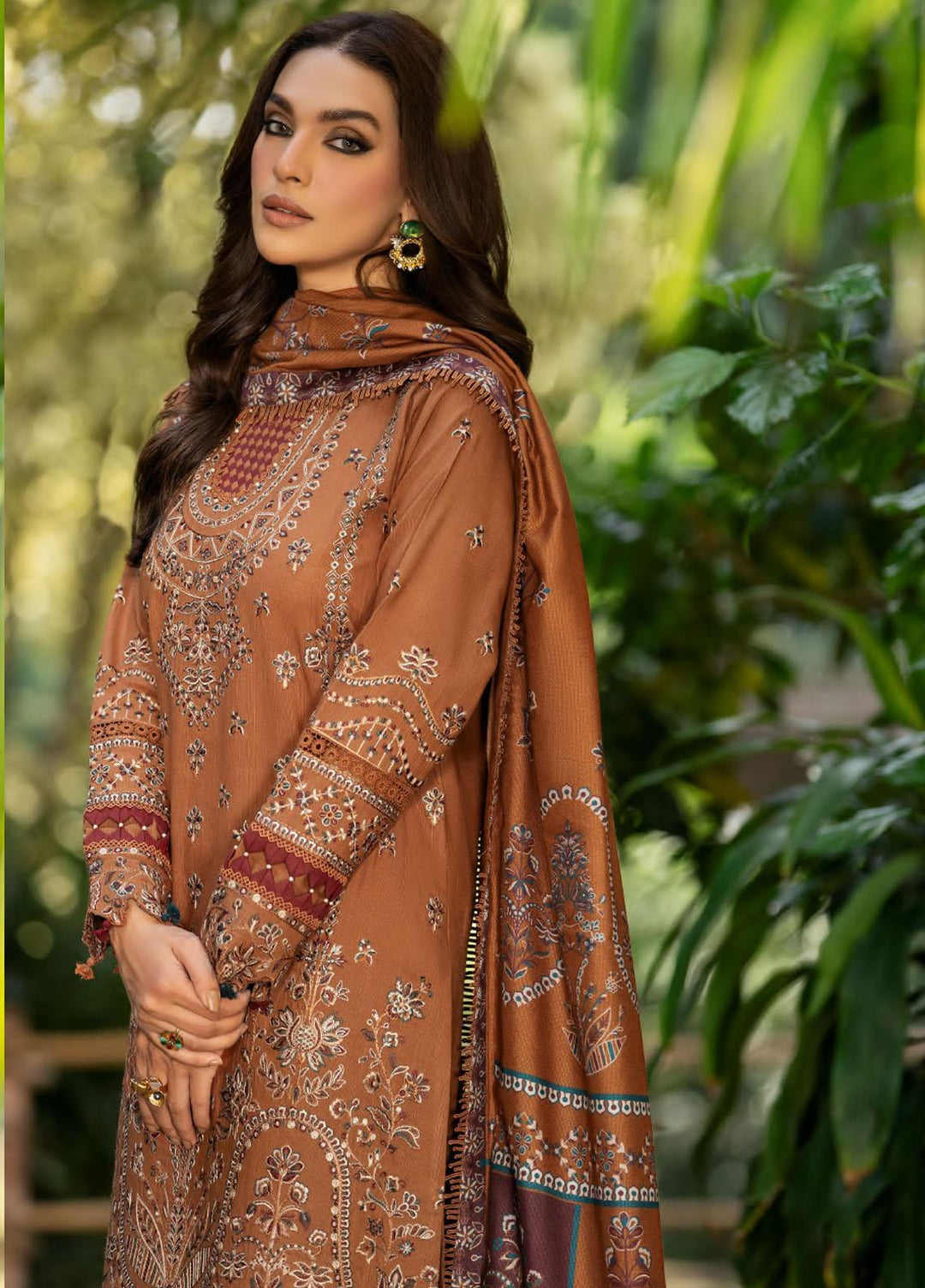 Dastoor By Farasha Embroidered Khaddar Suits Unstitched 3 Piece FSH23D D-05 Ziva - Winter Collection