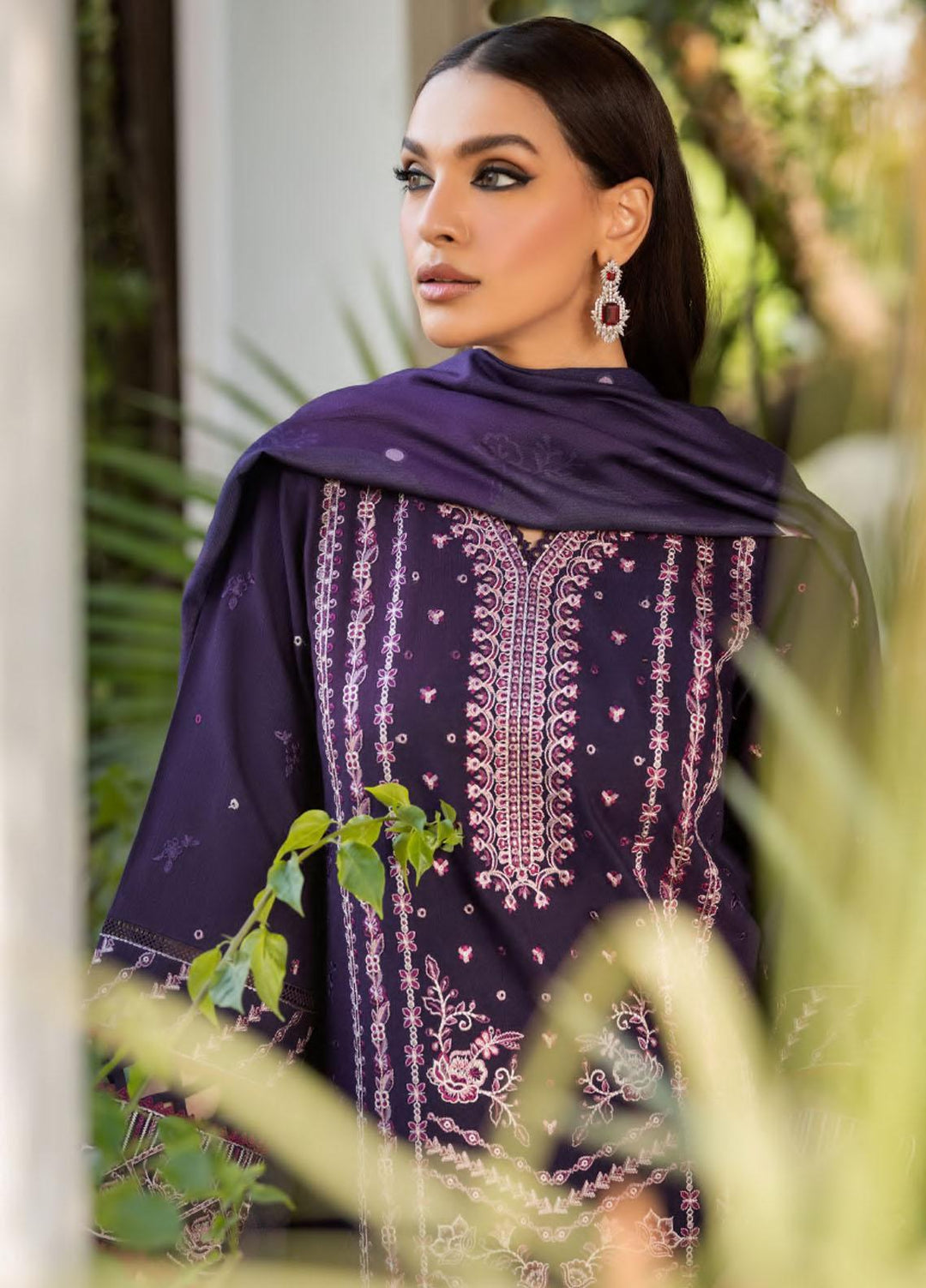Dastoor By Farasha Embroidered Khaddar Suits Unstitched 3 Piece FSH23D D-06 Chaashni - Winter Collection