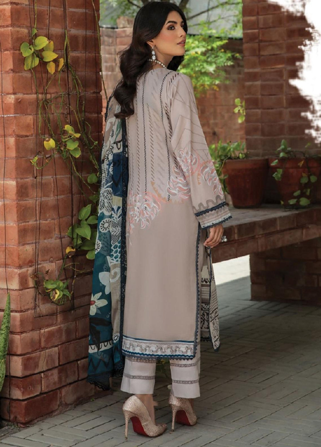 Dastoor by Florent Embroidered Lawn Suits Unstitched 3 Piece DFLFC22 FLD-7B - Summer Collection