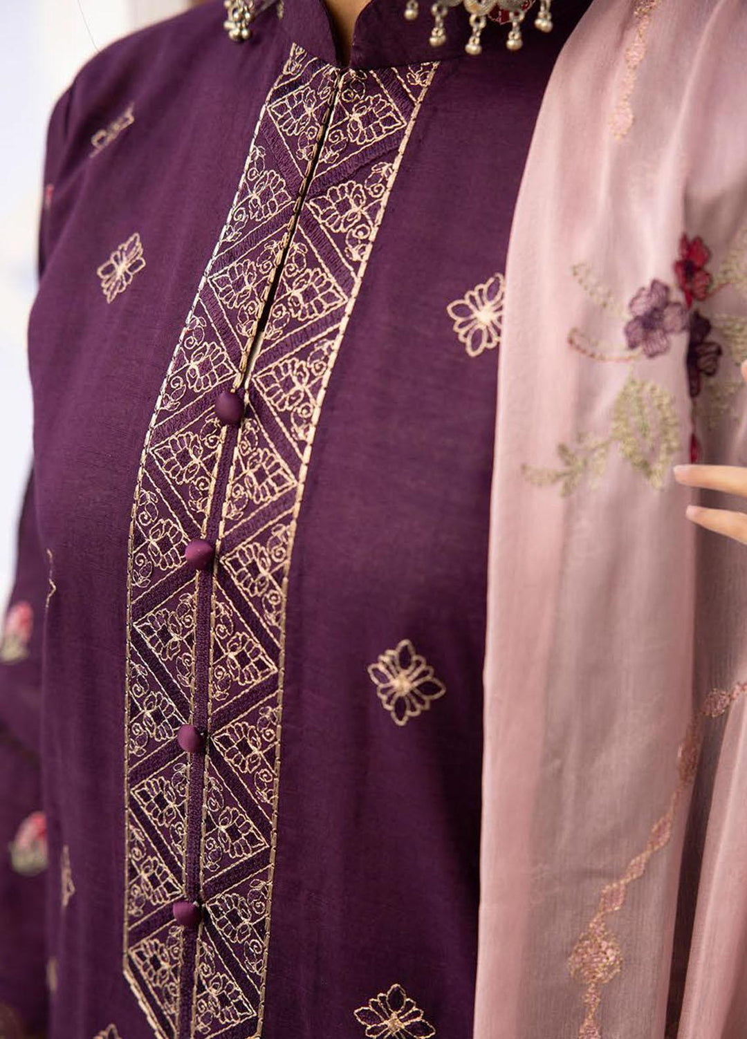 De Lace By Aalaya Embroidered Lawn Suits Unstitched 3 Piece ALY23DL D-04 - Summer Collection