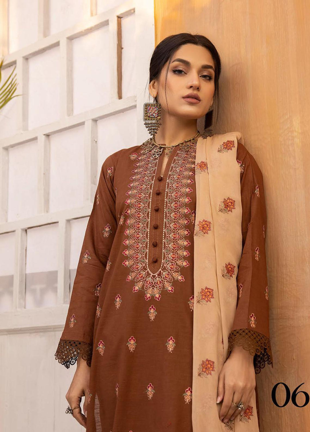 De Lace By Aalaya Embroidered Lawn Suits Unstitched 3 Piece ALY23DL D-06 - Summer Collection