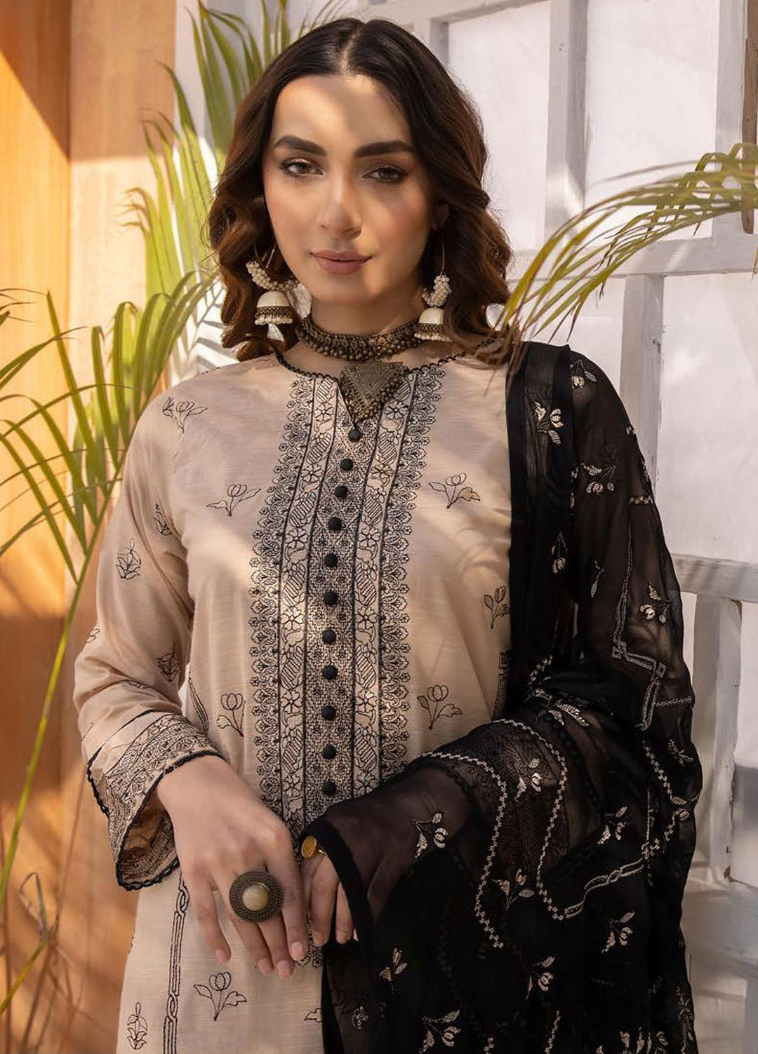De Lace By Aalaya Embroidered Lawn Suits Unstitched 3 Piece ALY23DL D-09 - Summer Collection