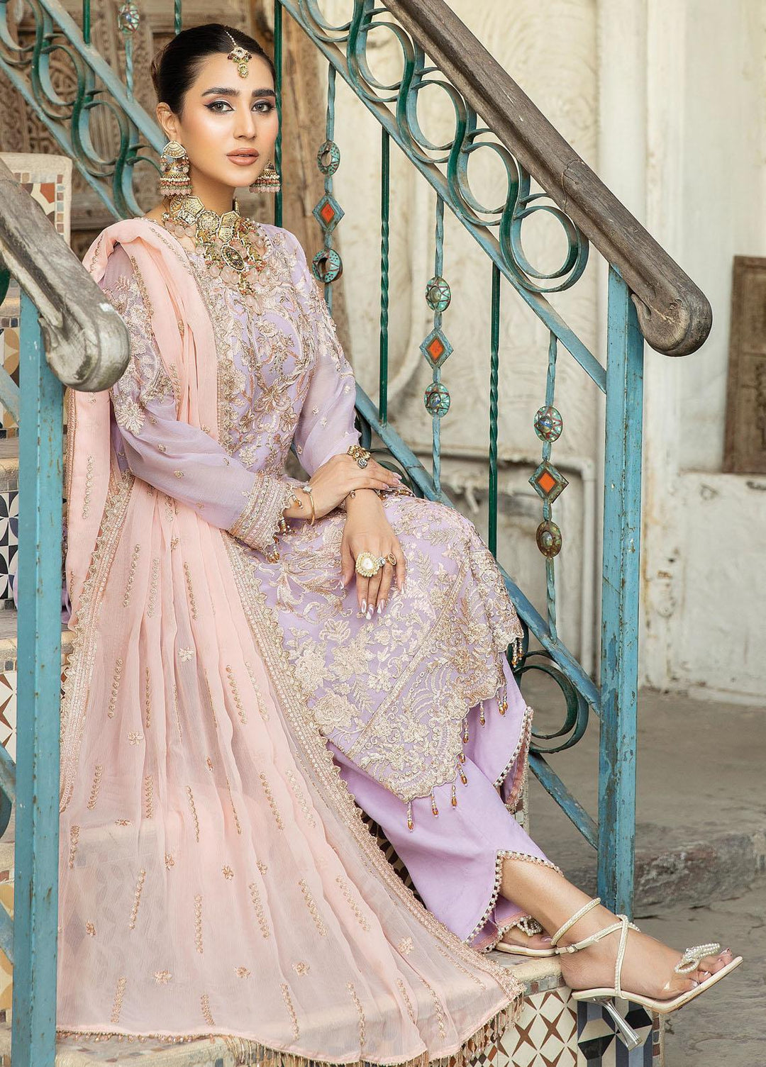 De Lambent Majestic By Imrozia Premium Embroidered Chiffon Suits Unstitched 3 Piece IMP23DLM M-40 Alma - Luxury Collection