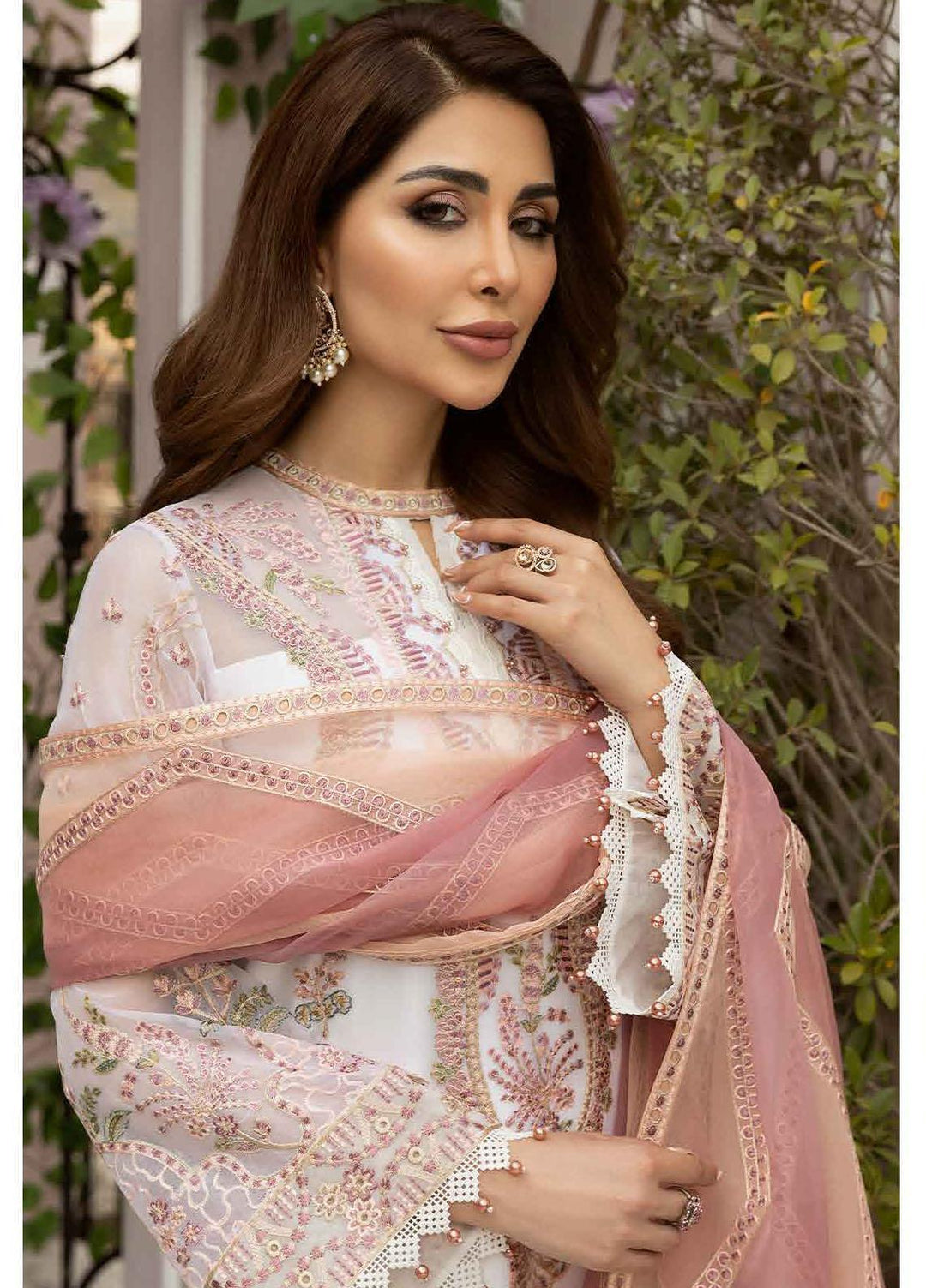 Dhaagay By Alizeh Fashion Embroidered Chiffon Suits Unstitched 3 Piece AFB23D 08 Kaavish - Formal Collection
