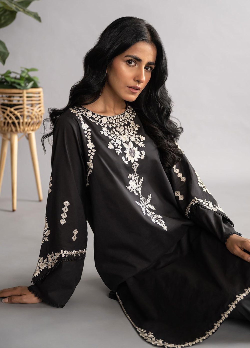 Dhanak Casual Pret Embroidered Lawn Kurti DC-0423 Black