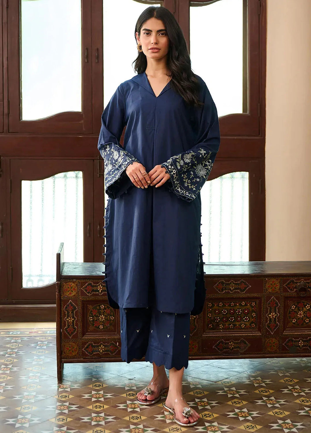 Dhanak Pret Embroidered Lawn 2 Piece Suit SS24DC-2328 Navy Blue