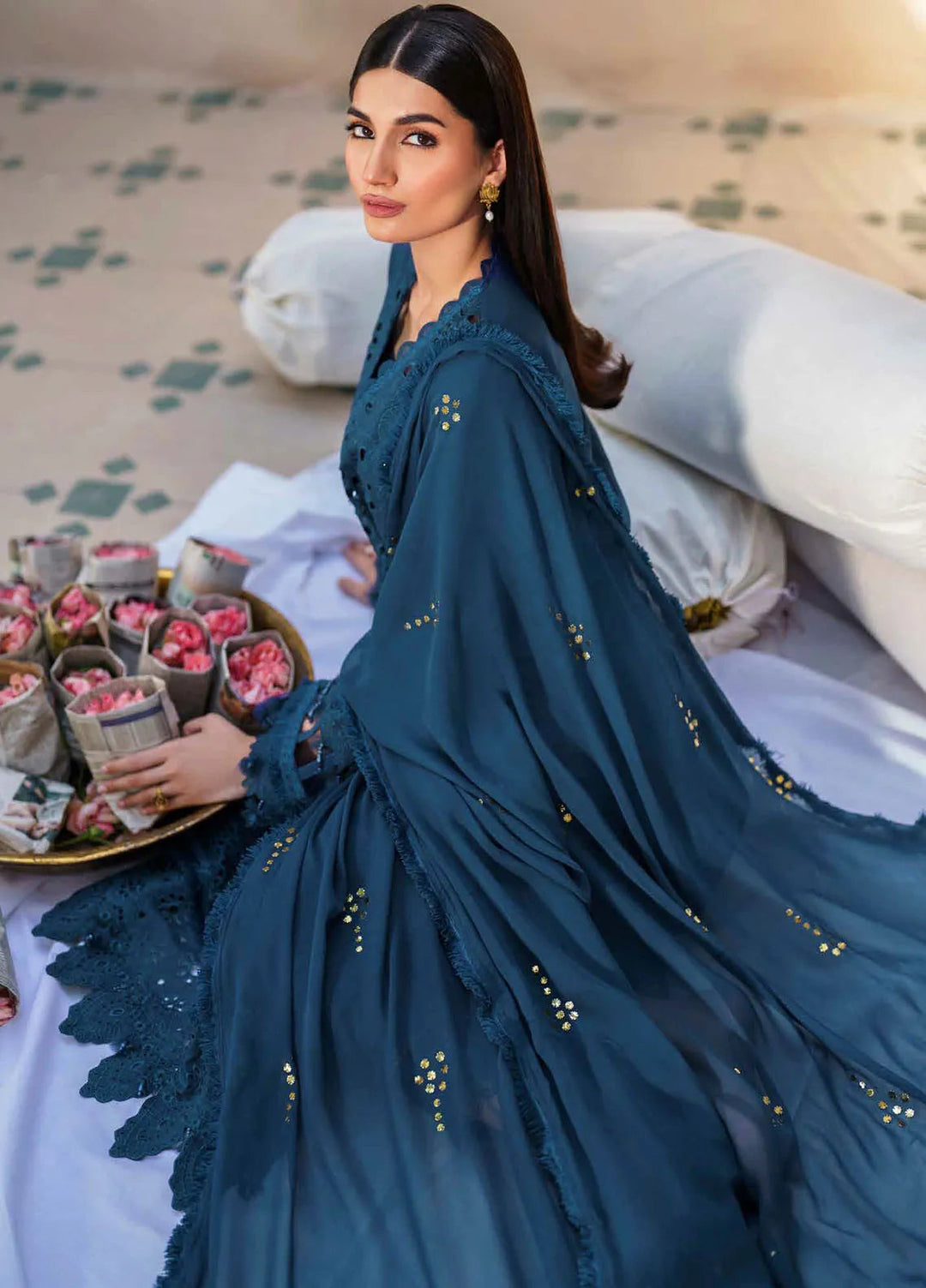 Dhoop Kinaray By Nureh Chikankari Lawn Suits Unstitched 4 Piece NU24DK NS-137 - Summer Collection