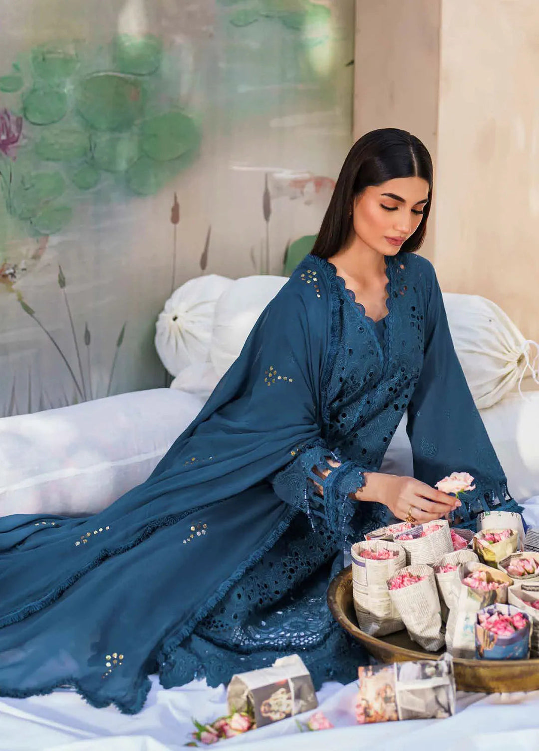 Dhoop Kinaray By Nureh Chikankari Lawn Suits Unstitched 4 Piece NU24DK NS-137 - Summer Collection