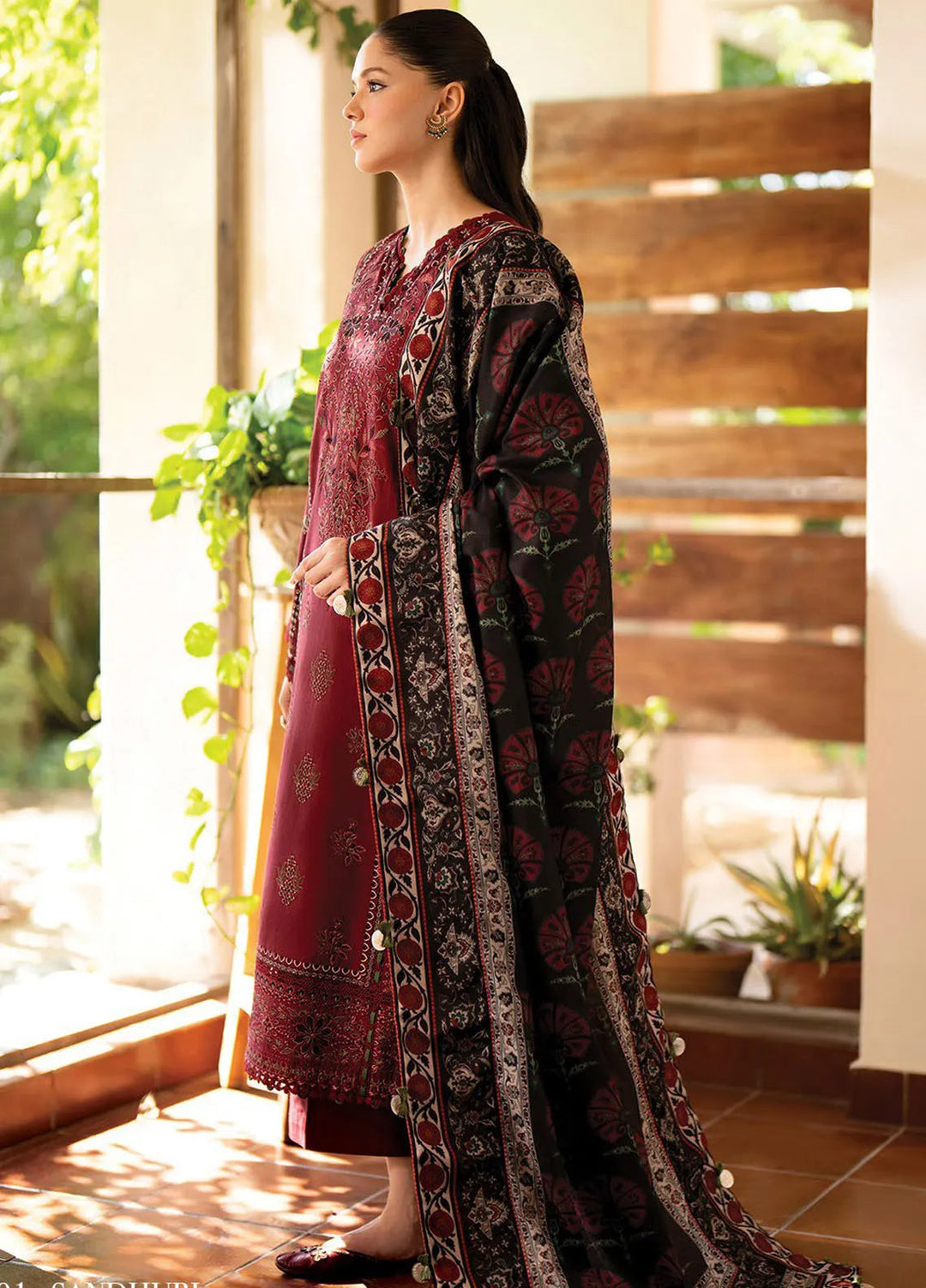 Dhoop Kinaray by Xenia Embroidered Khaddar Suit Unstitched 3 Piece D-01 Sandhuri - Winter Collection